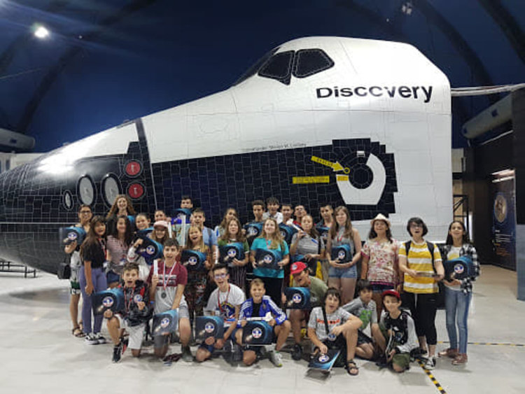 Йоана Грозева и Валентина Ташева се завърнаха от „мисия“ Space Camp