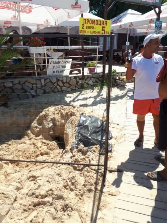 Откриха човешки кости на плажа в Китен (видеа)