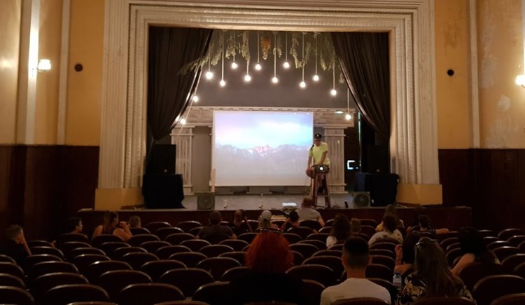 Крис Захариев - "Работилниза за влогъри"