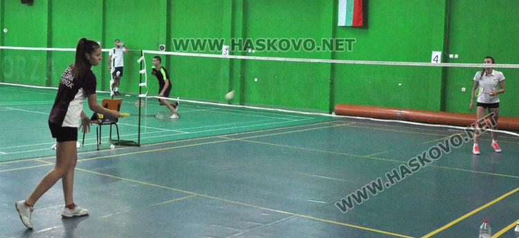 160 бадминтонисти в Национална верига в Хасково