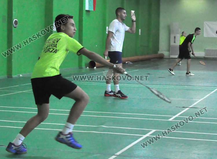 160 бадминтонисти в Национална верига в Хасково