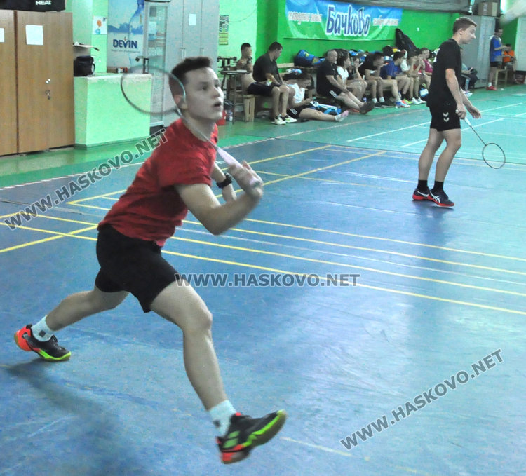 160 бадминтонисти в Национална верига в Хасково