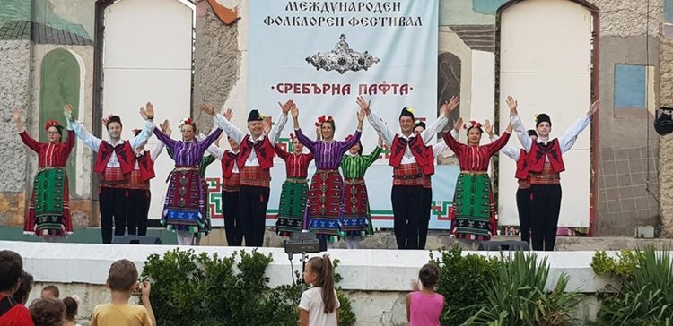 „Южняци” с награда „Сребърна пафта” от Международен фестивал