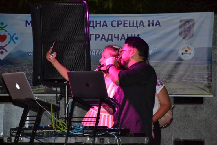 Рок концерт и дискотека под звездите в Момчилград