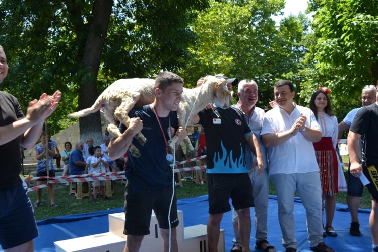 Байрям Шбан спечели титлата "Баш" за 2019-а