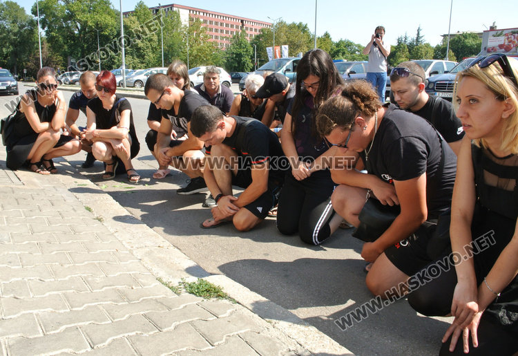 Почетоха 1 г. от смъртта на загиналия техник Мирослав Петков