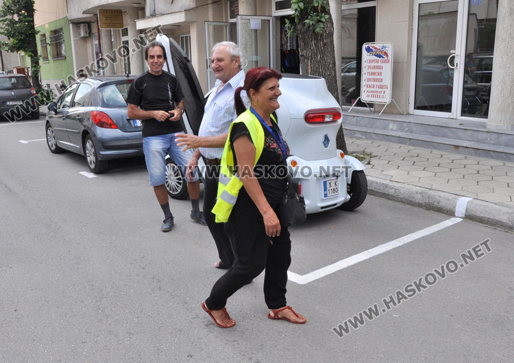 Таксуват електромобилите в "синята зона" заради липса на общинска наредба