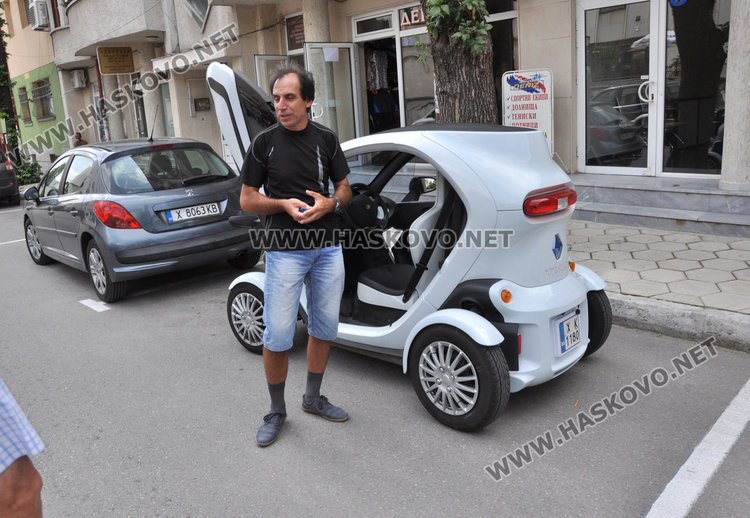 Таксуват електромобилите в "синята зона" заради липса на общинска наредба