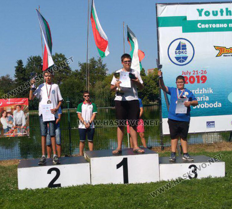 Ученик от царската гимназия в Хасково със злато от световното по корабомоделизъм в Пазарджик