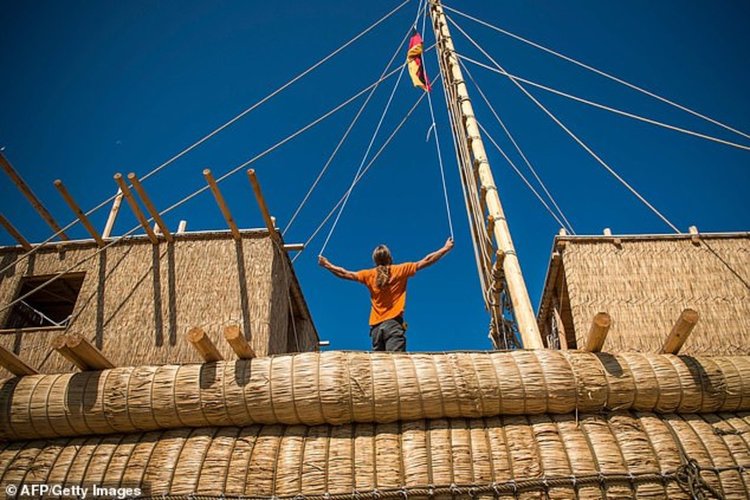 Авантюристи с тръстикова лодка се отправят по следите на древните египтяни