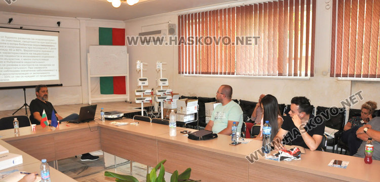 39 лекари от Хасково преминаха обучение по спешна медицинска помощ