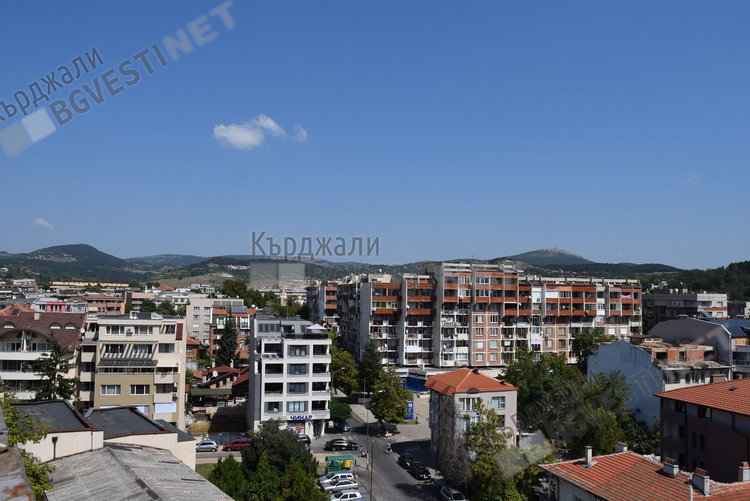 Слънчево,но ветровито днес в Кърджали