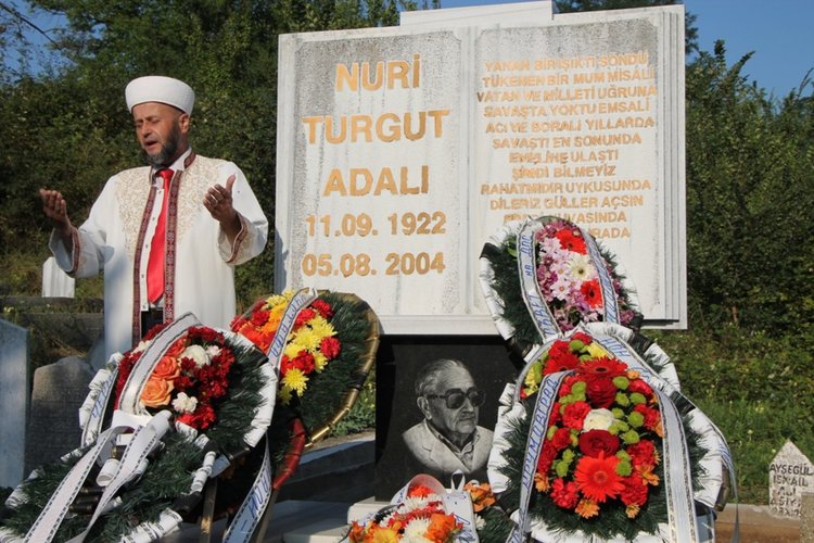 ДПС почете паметта на Нури Адалъ