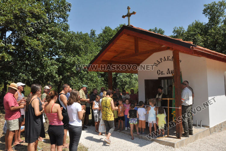 Освещаване на параклис и нова фазанария за отриване на ловния сезон в Книжовник