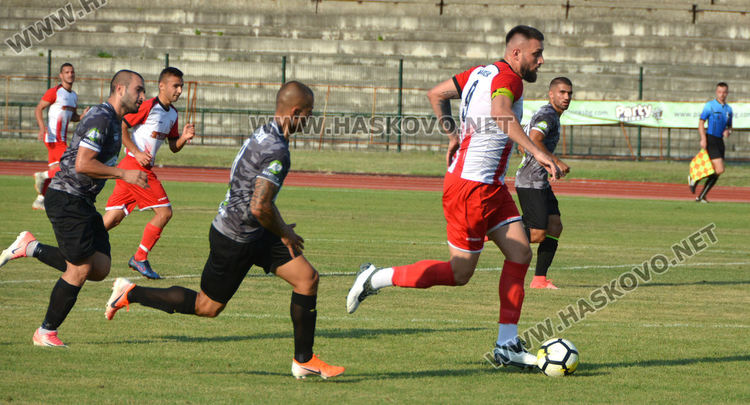 ФК „Хасково“ отстъпи на „Загорец“ с 1:3