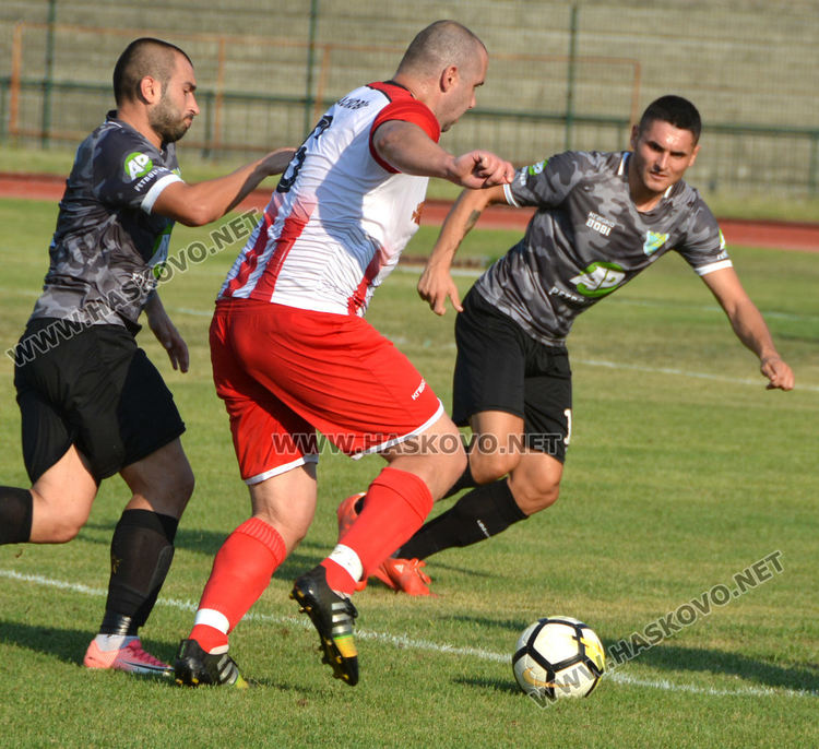 ФК „Хасково“ отстъпи на „Загорец“ с 1:3