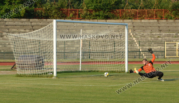 ФК „Хасково“ отстъпи на „Загорец“ с 1:3