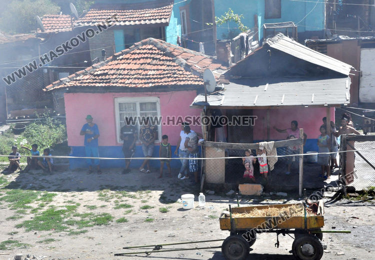 Пожар в дерето в „Република” обгази Хасково