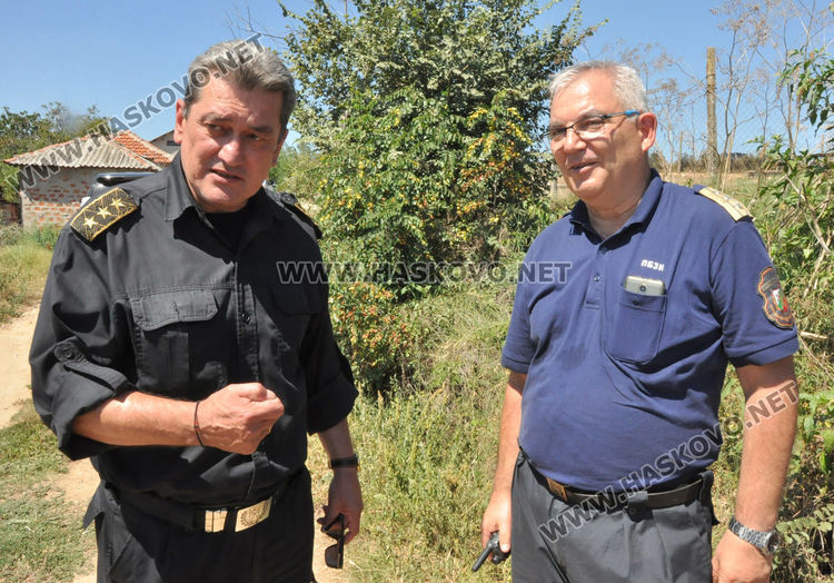 Пожарникар №1 пристигна до пепелището между Брягово, Любеново и Родопи, има готовност за пускане на хеликоптер