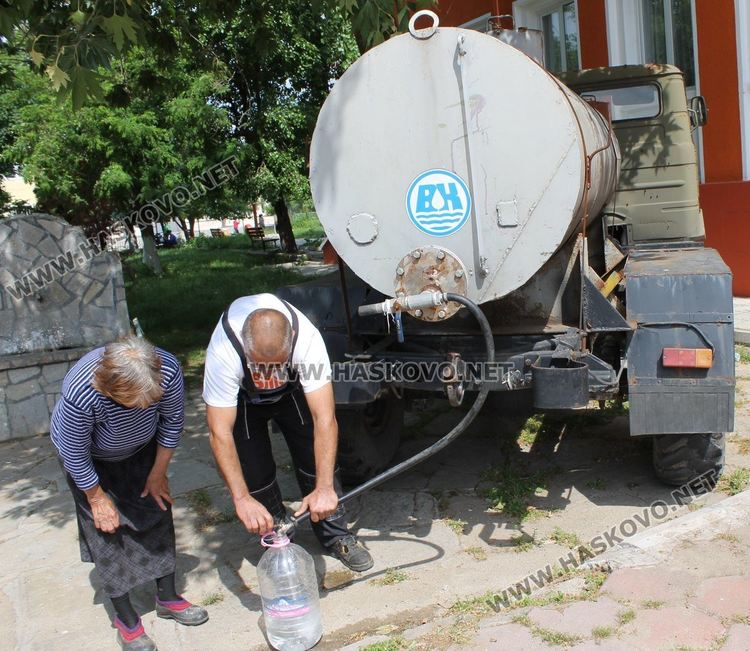 Нови аварии по водопровода в Симеоновград, изпращат водоноски по график