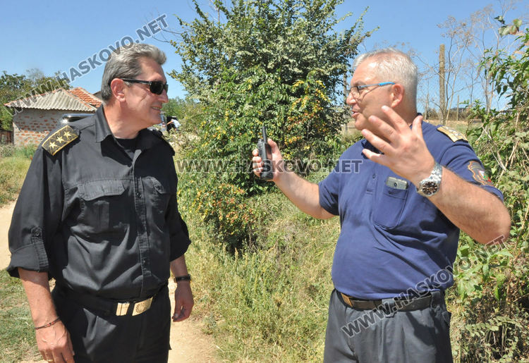 Пожарникар №1 пристигна до пепелището между Брягово, Любеново и Родопи, има готовност за пускане на хеликоптер