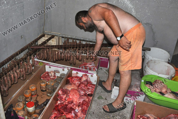 110 изклани прасета по селата в Хасковско, предписания за 12 стопани