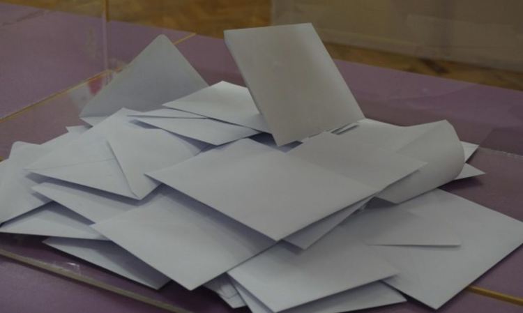 Партиите избират ОИК на 16 август