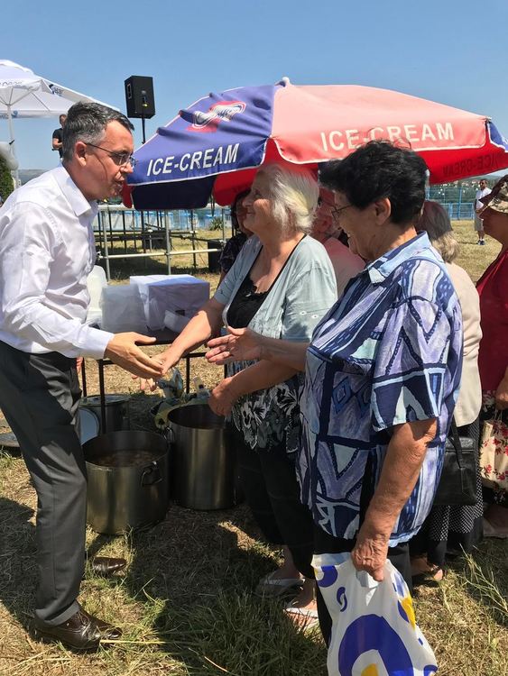 Кърджалийци се стекоха на концерт -събора за Голяма Богородица ,пее Валя Балканска