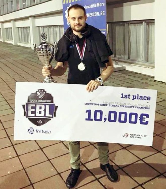 Професия треньор на геймъри: димитровградчанинът Антон Георгиев е един от най-добрите треньори в България