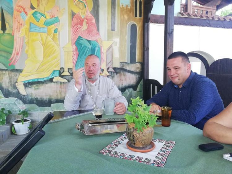 Никола Чанев се черкува за Успение Богородично в храма в Гледка