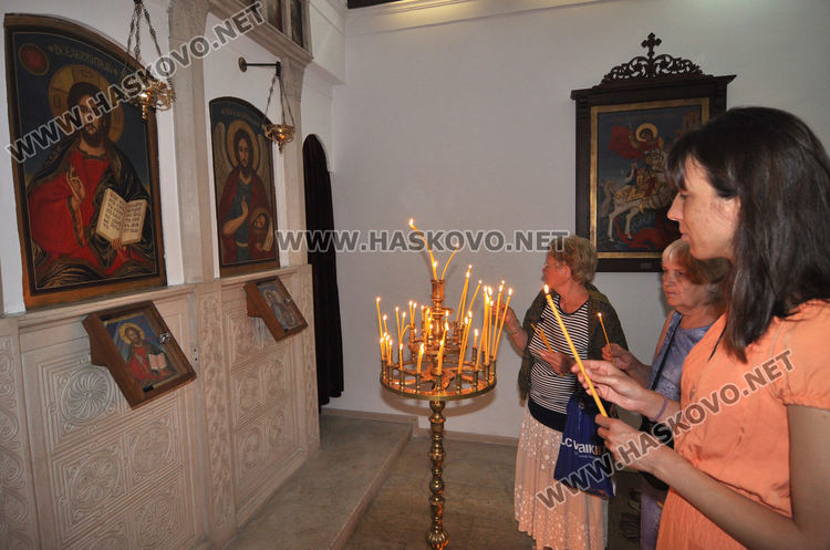 Успение на Пресвета Богородица отбелязваме днес