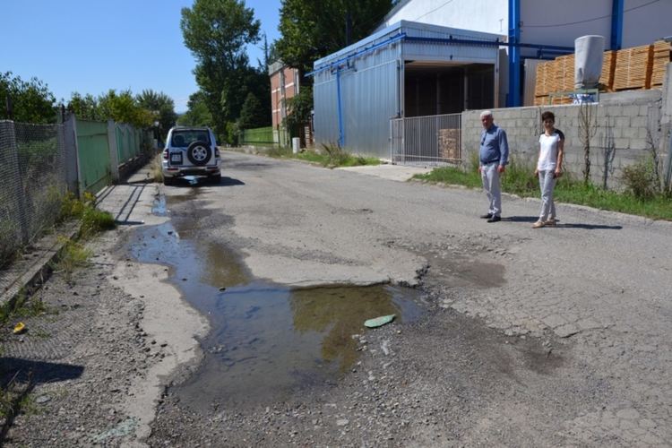 Община Момчилград обновява улица в промишлената зона