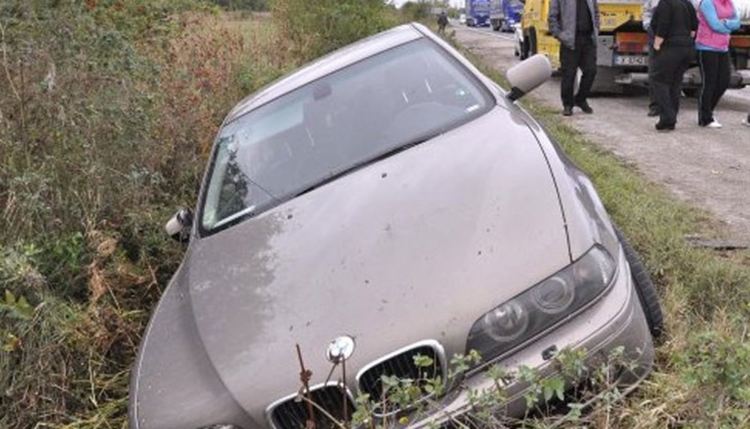 Две катастрофи с баварци за ден, шофьорите натискали яко педалите