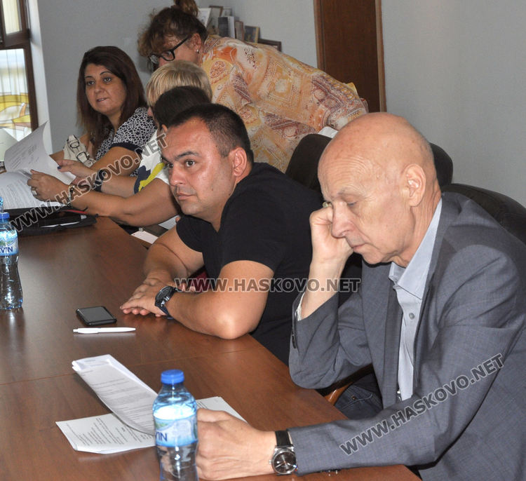 ДПС и БСП си подхвърлят секретарското място в ОИК -Хасково, като горещ картоф