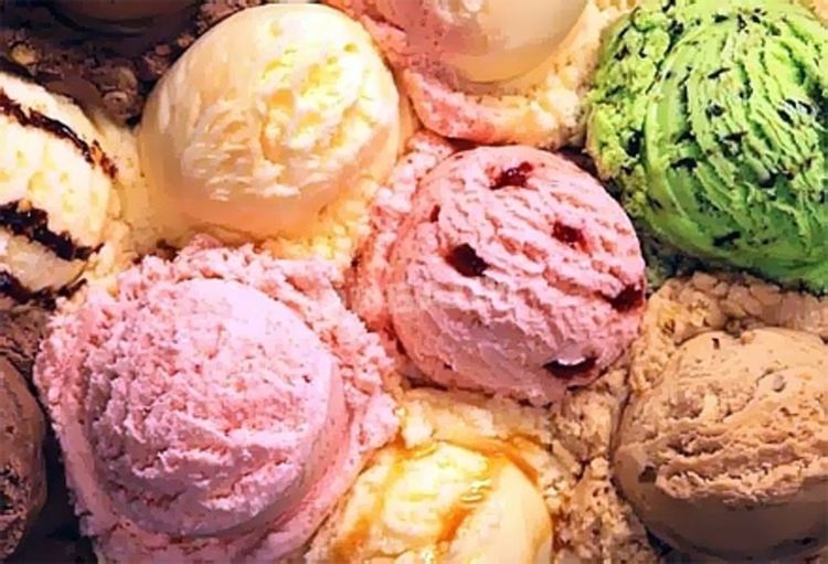 Хлапаци откраднаха 80 килограма сладолед на пъпа на града, "приял" им се