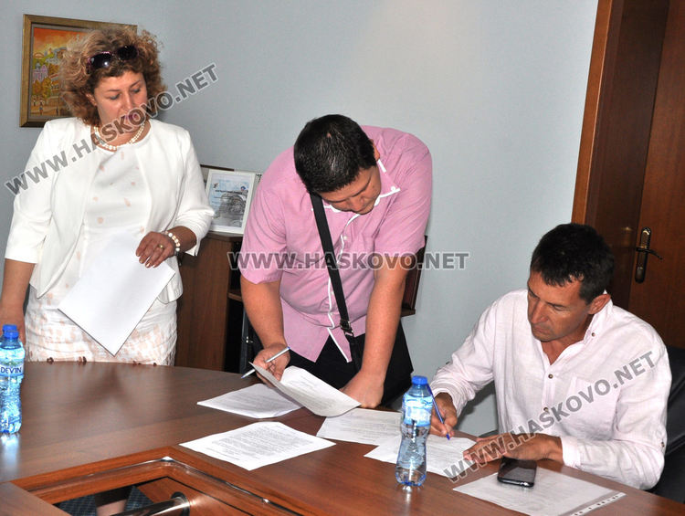 ДПС и БСП си подхвърлят секретарското място в ОИК -Хасково, като горещ картоф