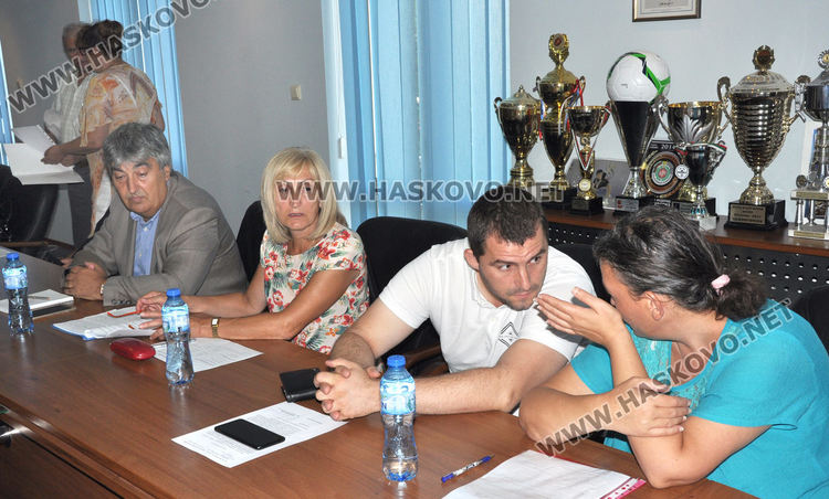 ДПС и БСП си подхвърлят секретарското място в ОИК -Хасково, като горещ картоф