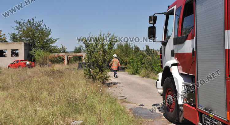 Пожар пламна в хасковските гробища и стигна до сметището с гуми в ТЕЦ-а