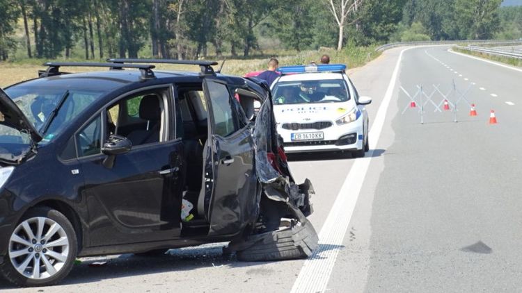 Катастрофите по пътя за Маказа ежедневие, още шестима пострадаха вчера