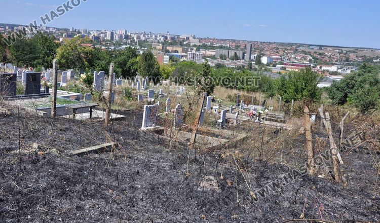 Пожар пламна в хасковските гробища и стигна до сметището с гуми в ТЕЦ-а