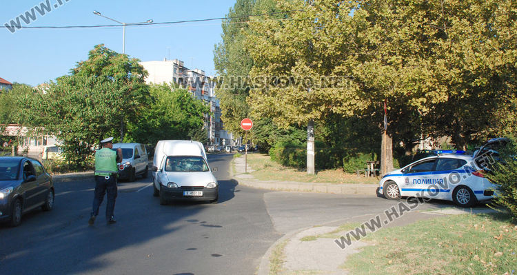 Шофьор блъсна възрастна пешеходка на бул. „Илинден” в Хасково