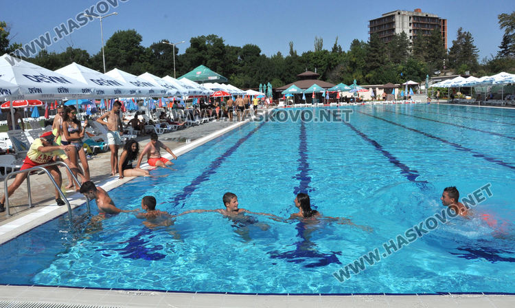 Младежи от 5 държави в обучение по водно спасяване и първа помощ