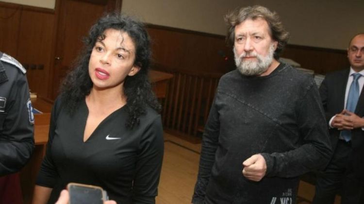 Обвиниха Баневи за данъчни престъпления, пране на пари и незаконно оръжие