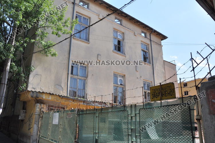 Вдигат жилищна сграда на мястото на тютюневия склад до зала „Спартак“