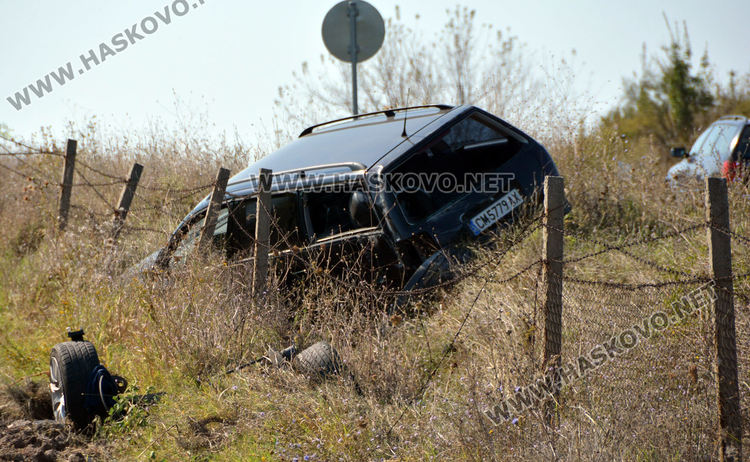 Два Фолксвагена се разбиха край Минерални бани