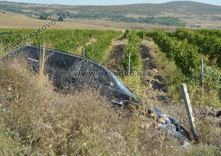 Два Фолксвагена се разбиха край Минерални бани