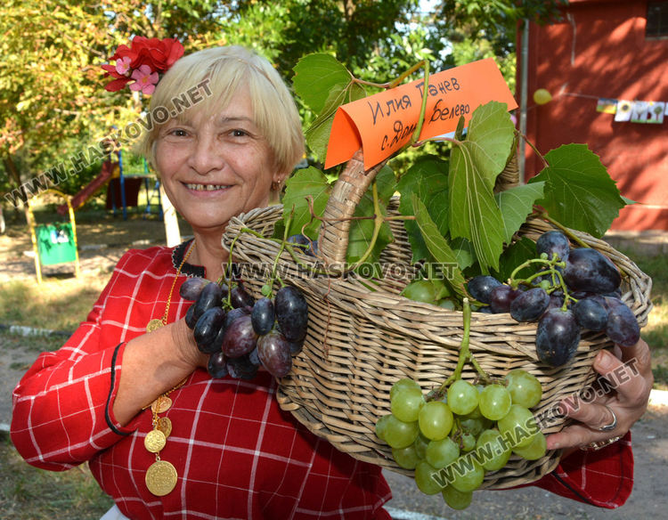 Тикви по около метър показаха във фестивала на плодородието в Крум