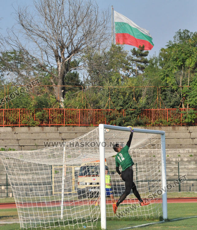 ФК „Хасково” разби „Димитровград” с 4:1, Шекеров с червен картон