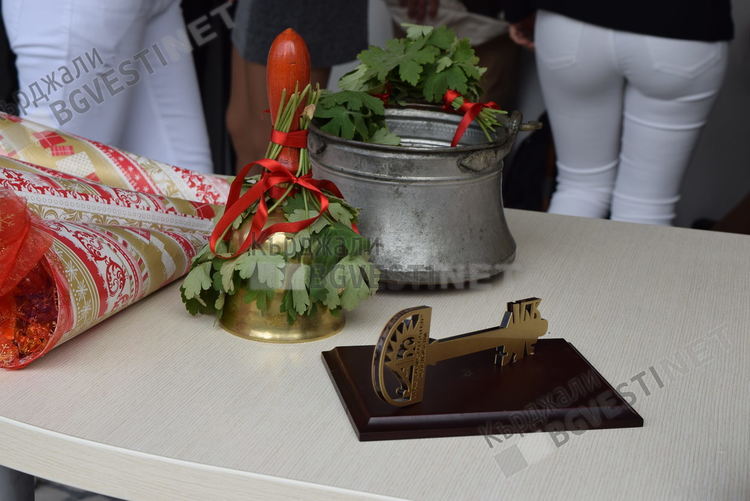 Езиковата гимназия в Кърджали и училището в село Припек са сред стоте училища с най-висок резултат на матурата по БЕЛ