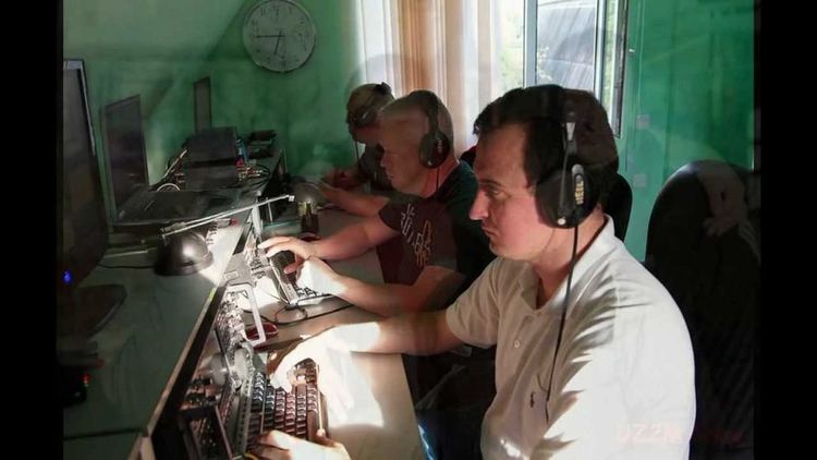 България загроби радиотехниката си, Турция снабдява с радиостанции любителите си